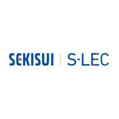 Logo van Sekisui S-LEC, met blauw en rood kleurenschema.